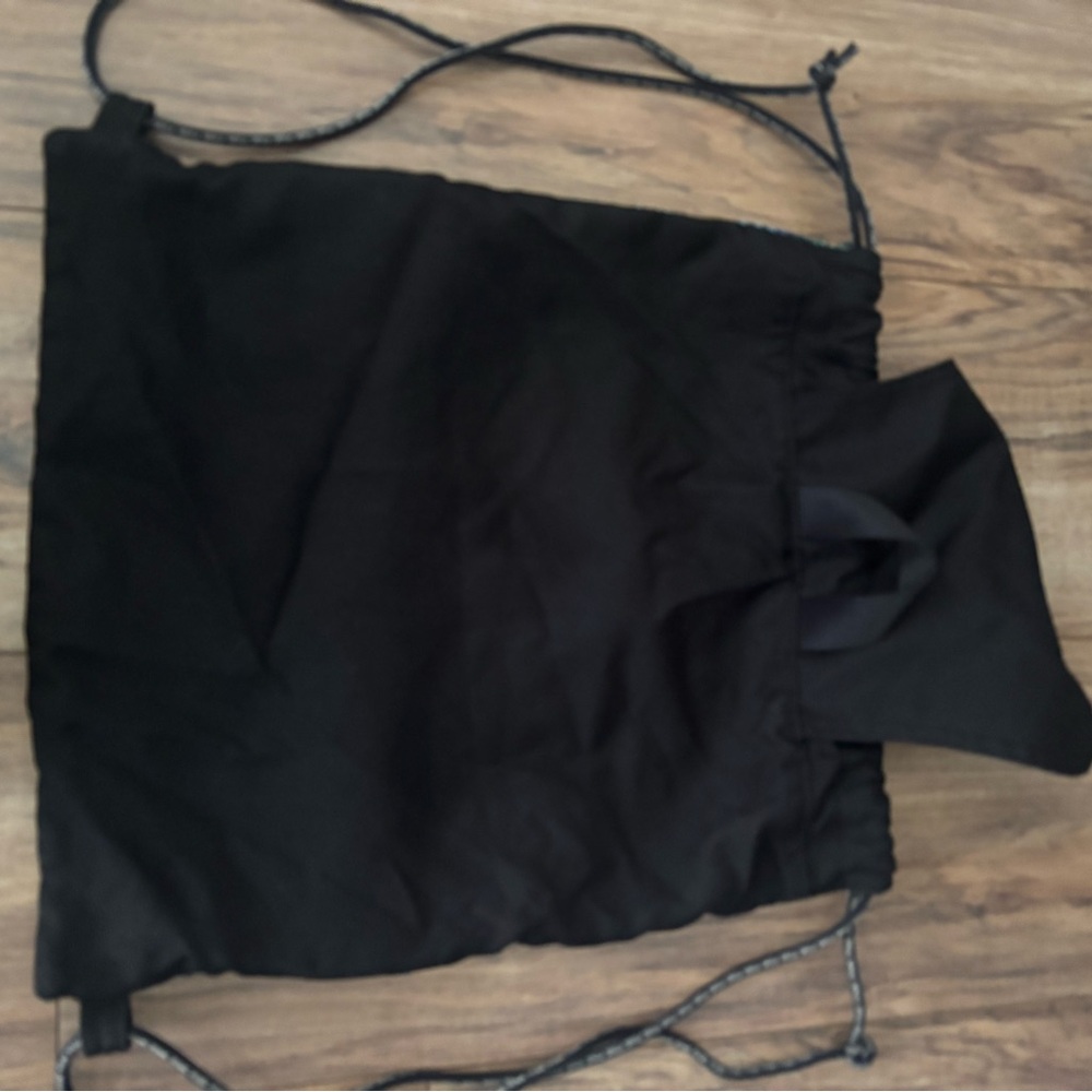 VS Pink Drawstring Backpack - Picture 6 of 6